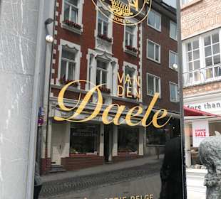 Büchel 18: Beim Café Van Den Daele zur Kaffeepause