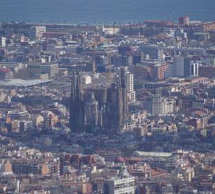 Blick von Parc Guell auf La Sagrada Familia