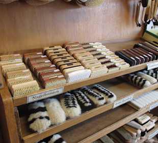 Ein Teil der Auslage im Geschäft