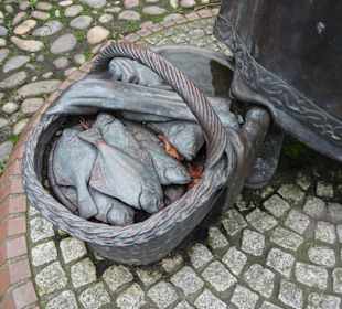 Das Denkmal für Tant' Dientje am Ditzumer Hafen