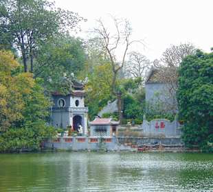 Hoan Kiem See in Hanoi