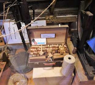 In der Werkstatt eines Segelmachers