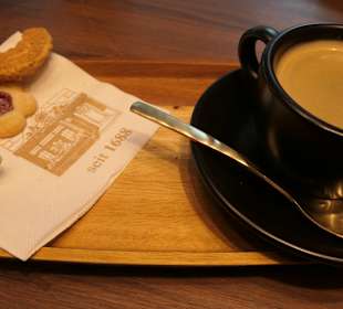 Bei Lambertz Shop & Café am Elisenbrunnen