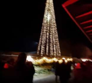 Das Windrad in Lichter gehüllt