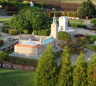 Park Miniatur widziany z koła młyńskiego