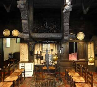 Diele mit offener Feuerstelle