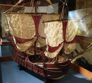 Modell der Santa Maria, Führungsschiff erste Reise