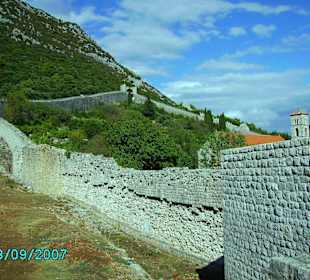 Wehrmauer (ca.6km, 14. Jahundert) der Stadt Ston