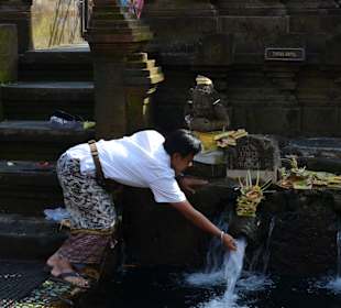 Otto in Tirtha Empul