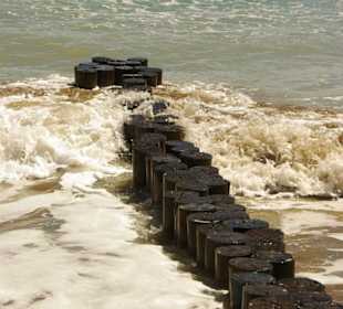 Wellenbrecher nur noch ein Stück davon