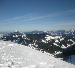 Ausblick vom Riedberger Horn bei der Schneeschuhwanderung