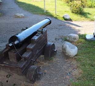 Kanone im Garten