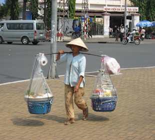 Verkäuferin vor dem Ben Thanh Markt