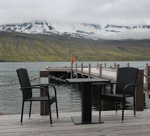 Bootsanleger und Terrasse