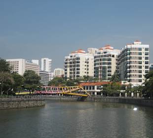 Fluß vor dem Clark Quay