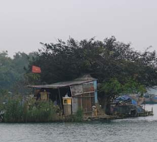 Auf dem Parfümfluss