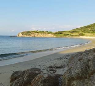 Blick zur Felsküste