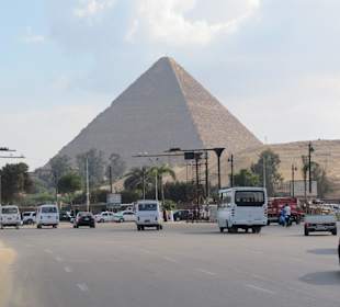 Erster Blick auf die Pyramiden