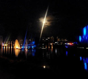 Licht-Musik-Laser-Wassershow in Straßburg