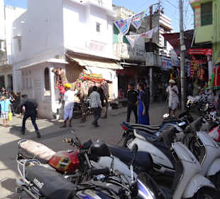 Spaziergang durch die Altstadt von Deogarth