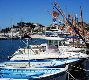 Rundgang durch den Yachthafen von Bandol