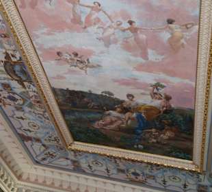 Decke im Eingangsbereich