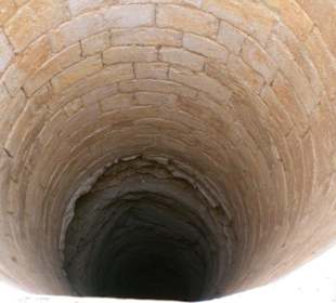 Qusair 'Amra: der Brunnen