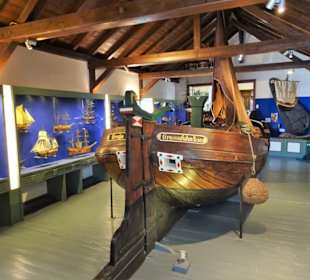 Rundgang durch die Schiffshalle des Heimatmuseums