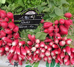 Impressionen vom Wochenmarkt Saint-Cyprien-Plage