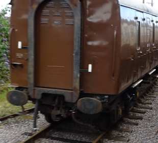 Diese Wagen müssen noch restauriert werden