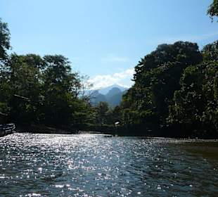 Bootsfahrt auf dem Melinau