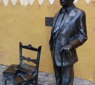 Nestor Alamo: Komponist Schriftsteller Journalist