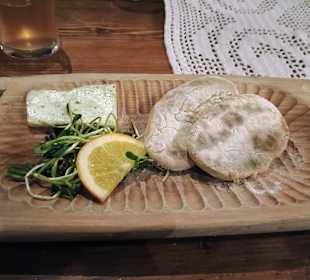 Kartoffelpfannkuchen - Moskole mit Knoblauchbutter