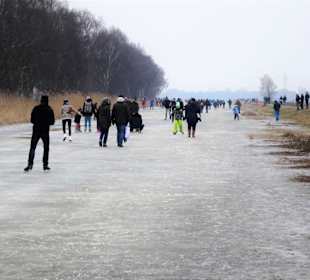 Impressionen vom Eislaufen an der Semkenfahrt