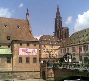 Hinten das Münster