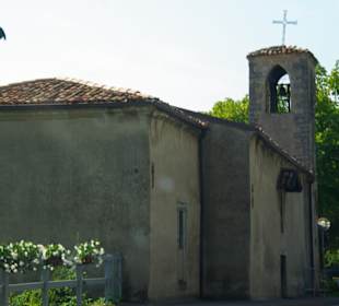 Richtig alte Kirchen vor Torbole