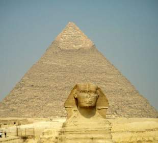 Chephrenpyramide mit der Sphinx