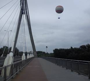 Balon Orange w powietrzu