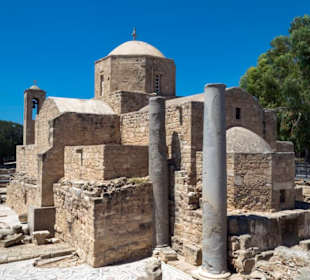 Kirche Agia Kiriaki Chrysopolitissa/ Paulussäule