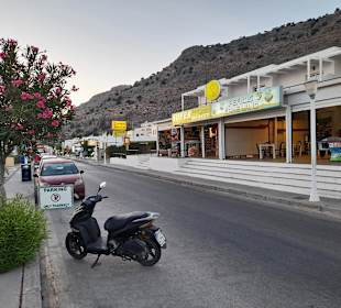 Hauptstraße durch den Ort