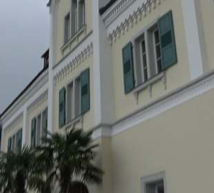 Skulptur "Hockender Schwimmer"