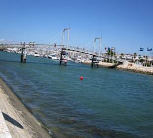 Fussbrücke zur Altstadt Lagos