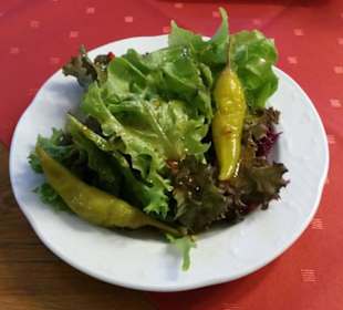 Salatteller vom Buffet