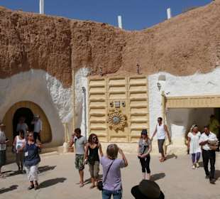 Im Inneren der Höhlenwohnung der Star Wars Kulisse