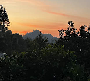 Sunrise over Little Adams Peak