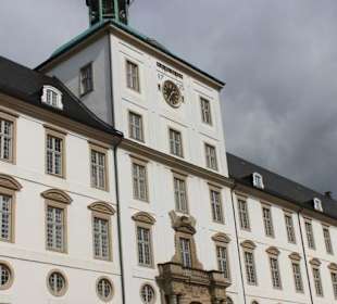 Außenansicht und Haupteingang