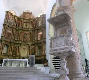 In der Kirche Altstadt