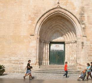 Eingang zur Kathedrale