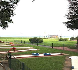 Minigolf an der Strandpromenade