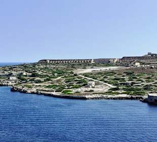 Bei der Einfahrt in den Hafen von Mahon